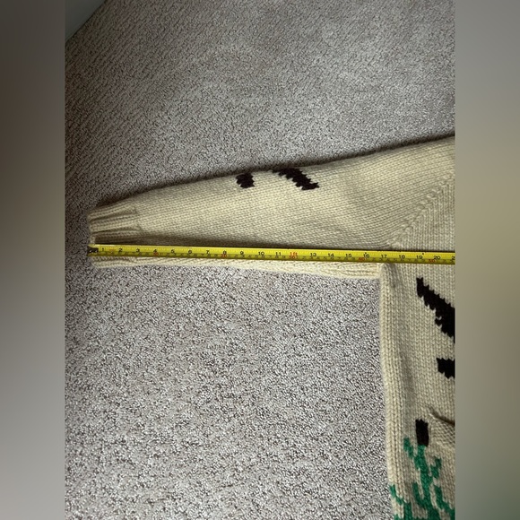 Vintage 1950's Hand-Knit Cowichan Cardigan Ducks - Picture 8 of 8